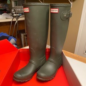 Hunter rain boots